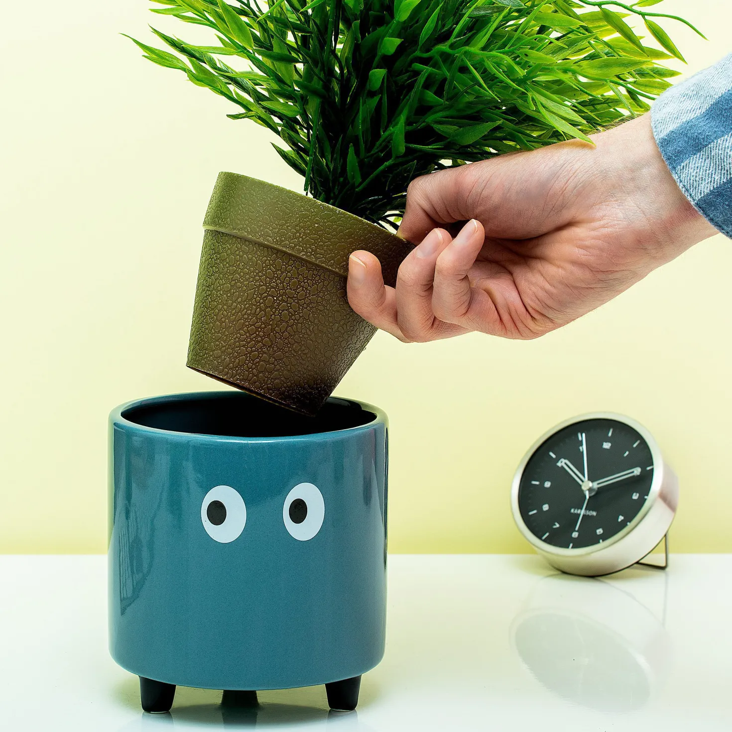 Bloempot met ogen