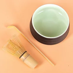 Essentials boek met matcha tools