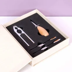 Essentials boek met zeevruchten tools