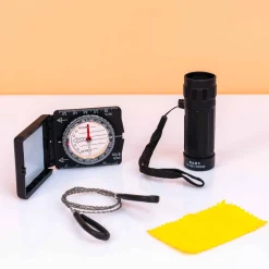 Explorer kit met kompas