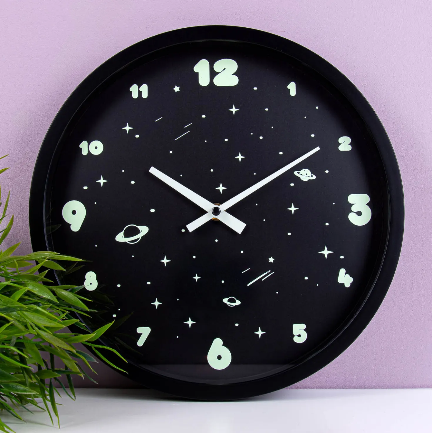 Glow in the dark ruimteklok