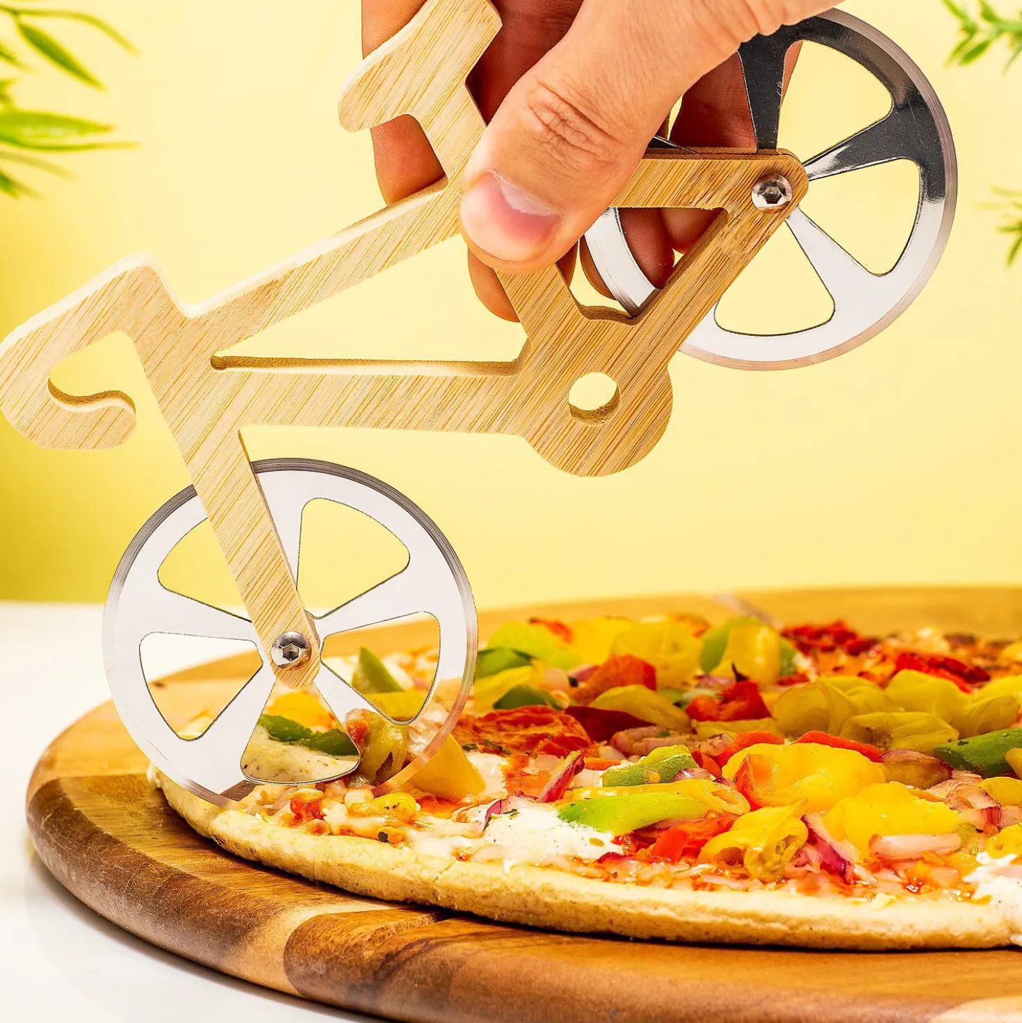 Houten fiets pizzasnijder