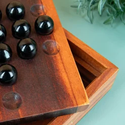 Houten solitair spel
