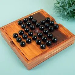 Houten solitair spel