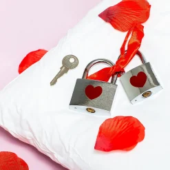 Liefdesslotjes met één sleutel