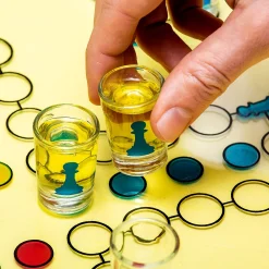 Ludo drankspel met shotglaasjes