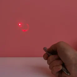 Pen met onzichtbare inkt en verlichting