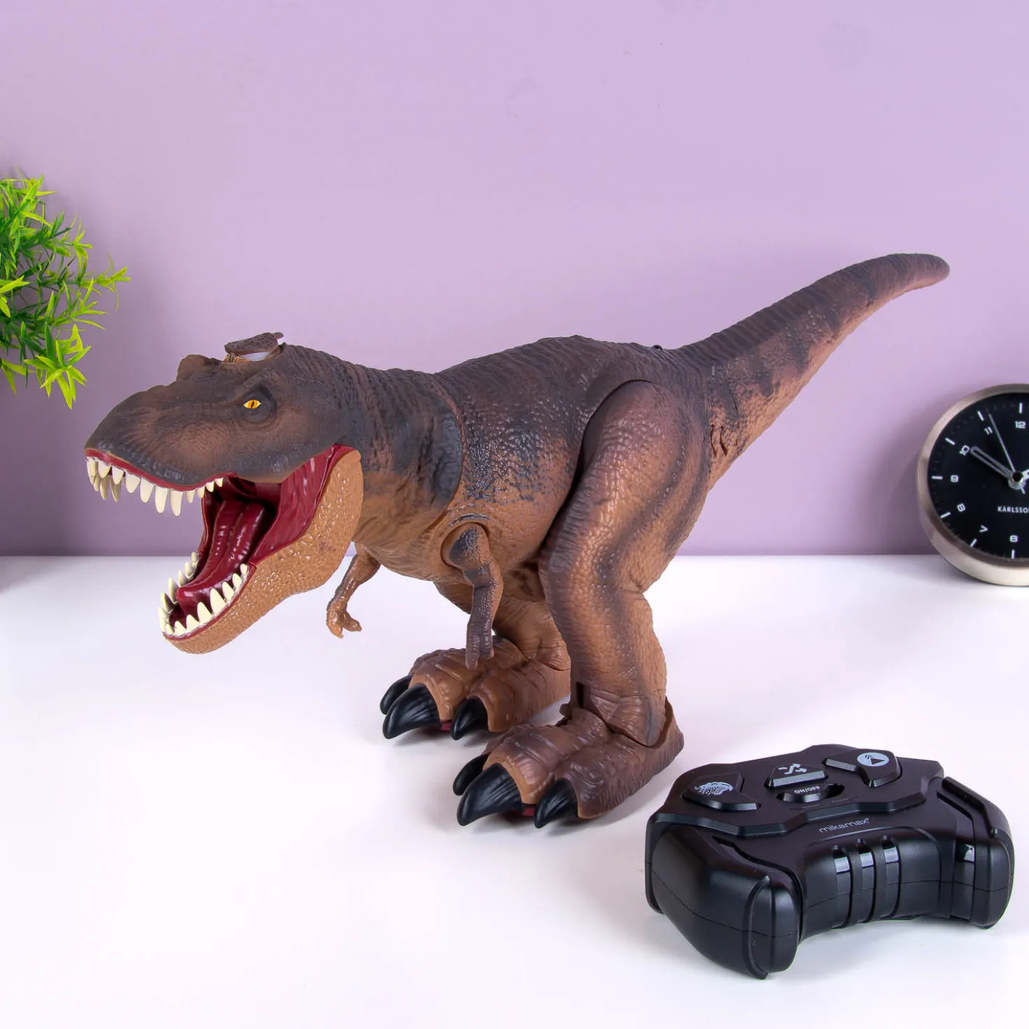 Radiobestuurbare T-Rex met stoomadem