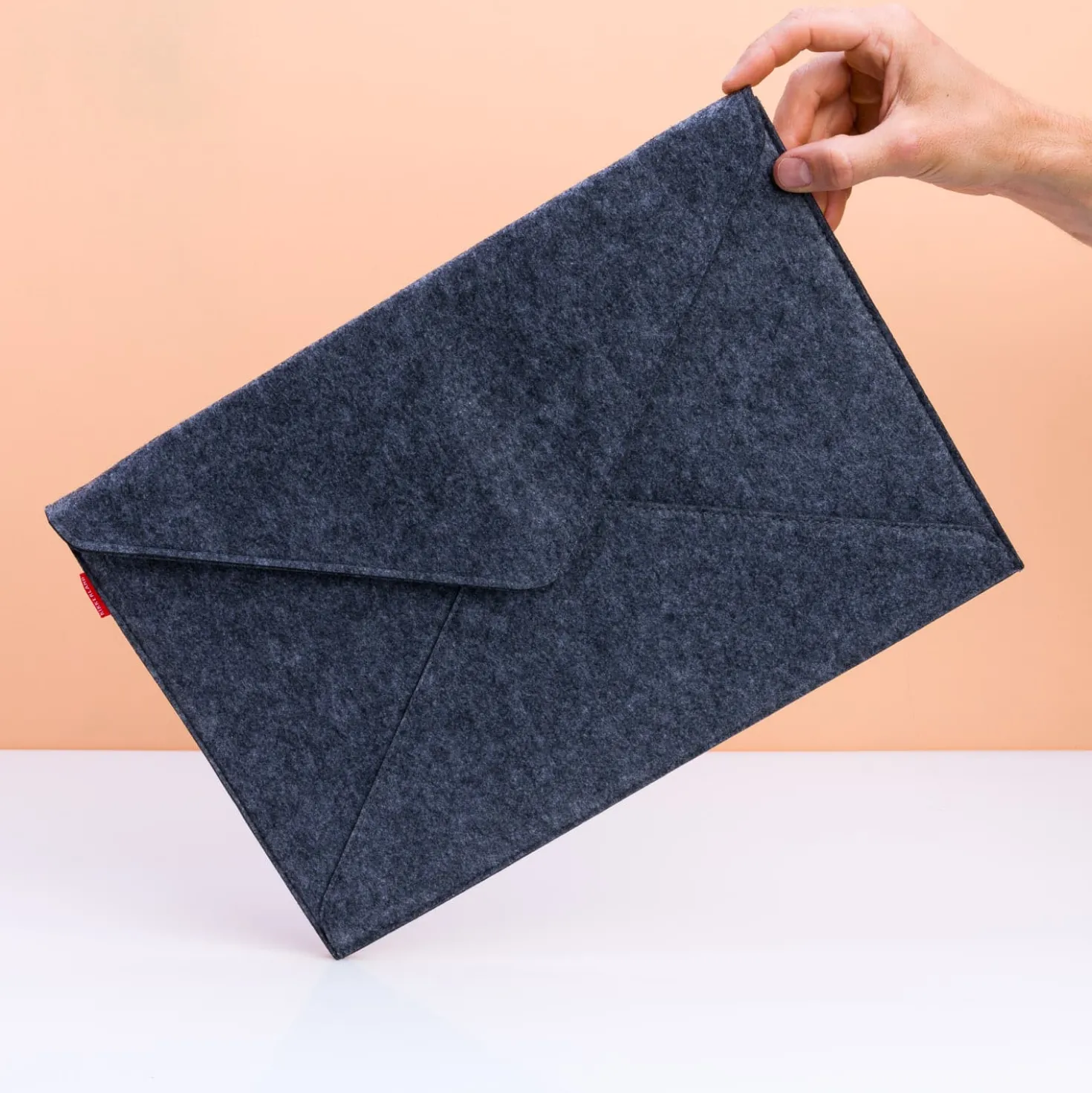Vilten laptophoes