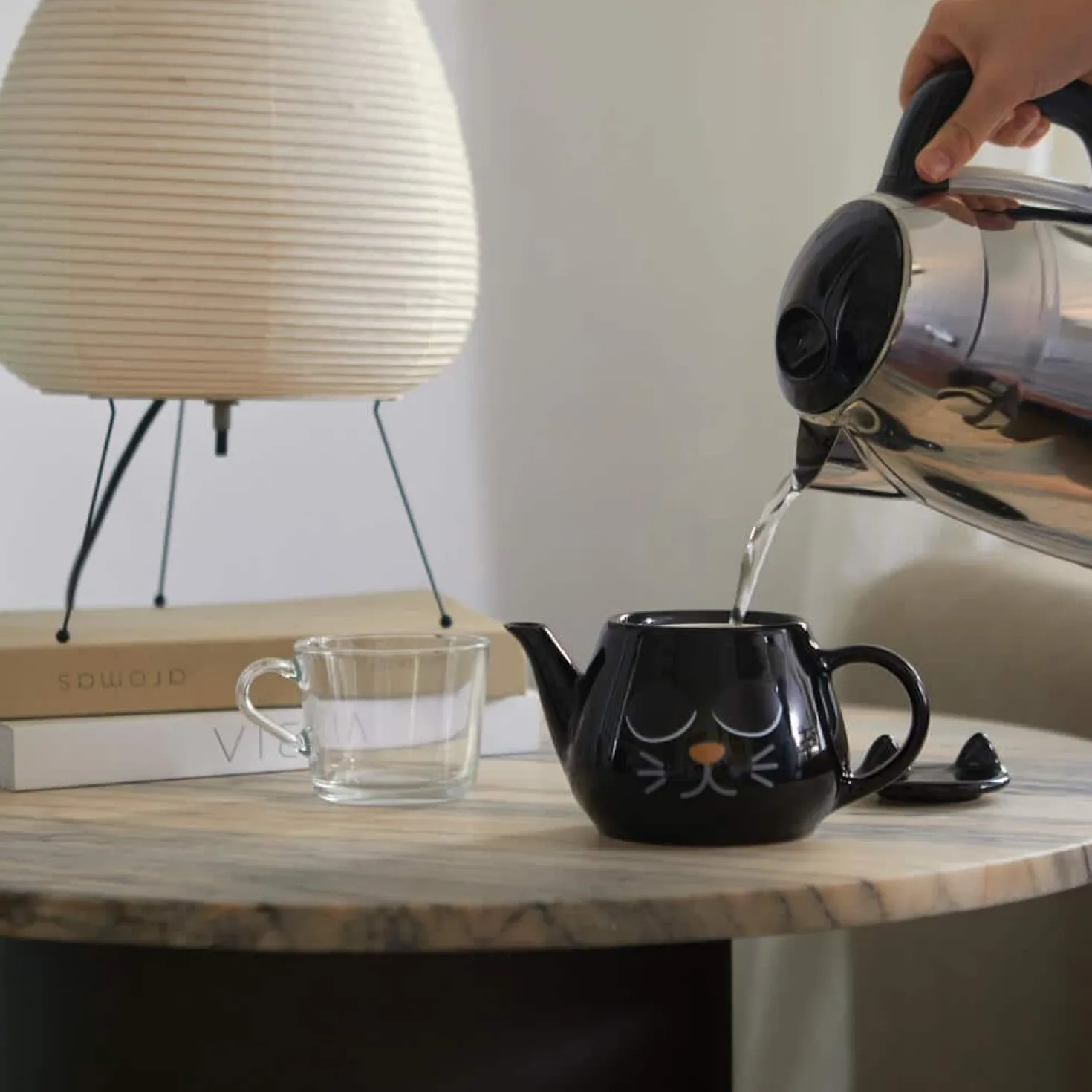 Warmtegevoelige kat theepot